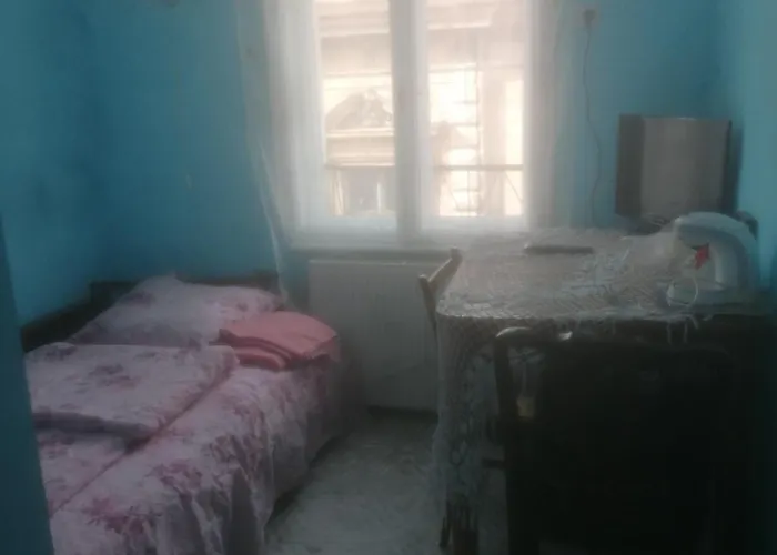 La Doi Pasi De Biserica Neagra 3* Brašov